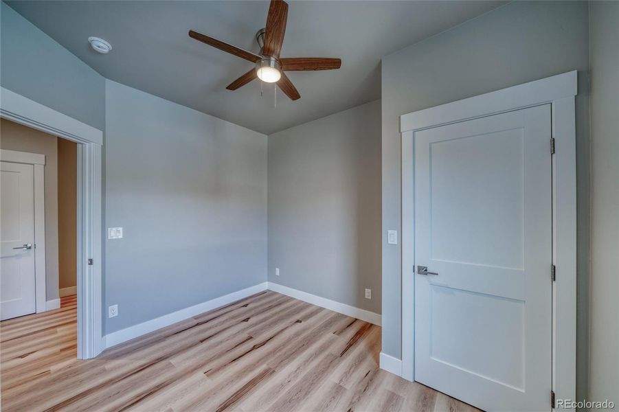 Spacious, unfurnished interior of a new home in , Salida (Image 28).