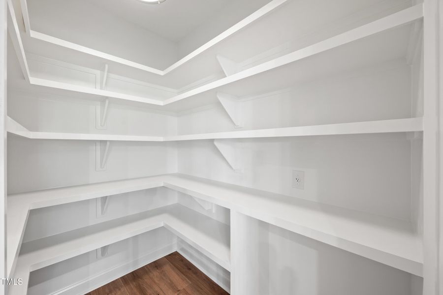 5DEBAA27-09E1-469F-8FC3-9342594C5526