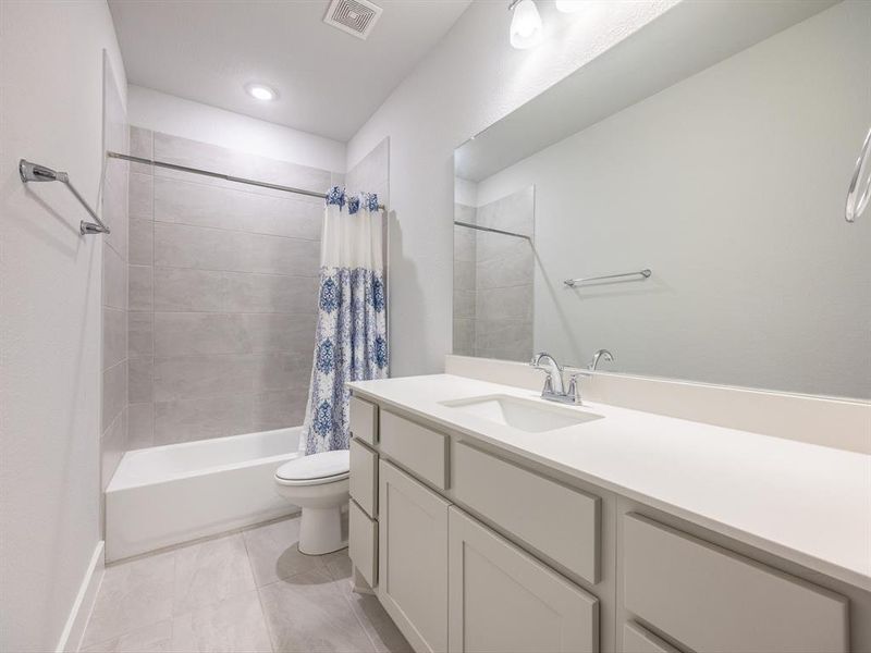 Furnished interior view inside a new home in , Waxahachie (Image 9). Furnished interior view inside a new home in , Waxahachie (Image 9).