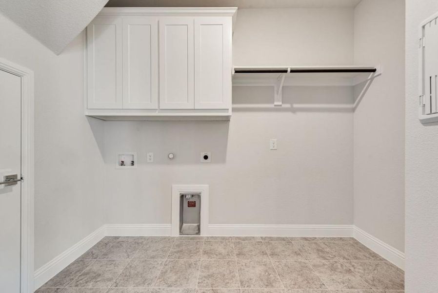 Spacious, unfurnished interior of a new home in South Pointe, Mansfield (Image 40). Spacious, unfurnished interior of a new home in South Pointe, Mansfield (Image 40).