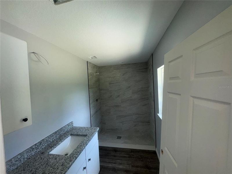 Spacious, unfurnished interior of a new home in , Ocala (Image 25).