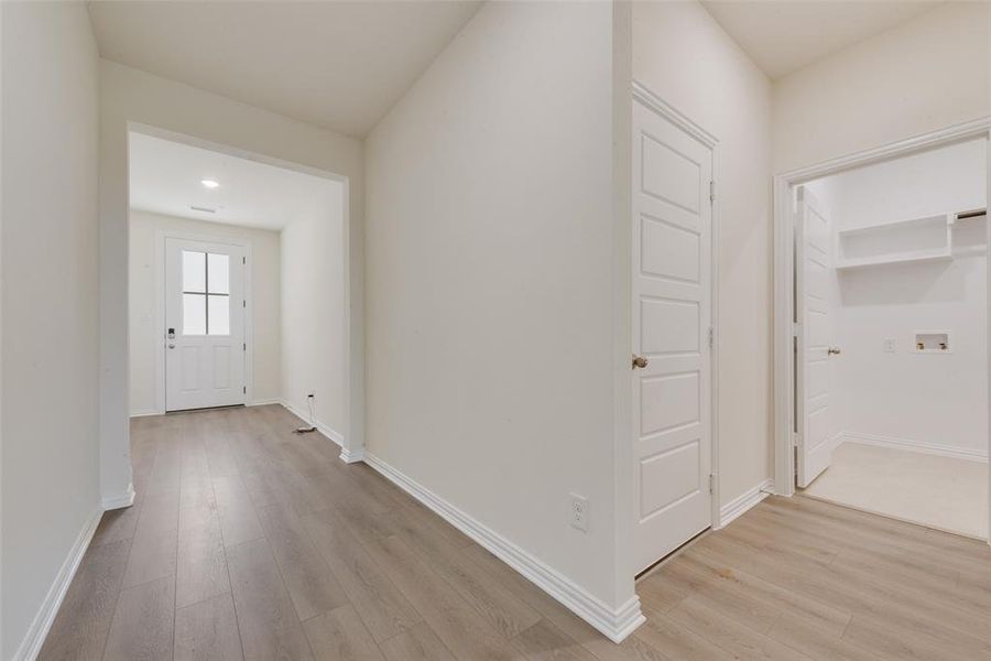 Spacious, unfurnished interior of a new home in Spiritas Ranch, Little Elm (Image 18).