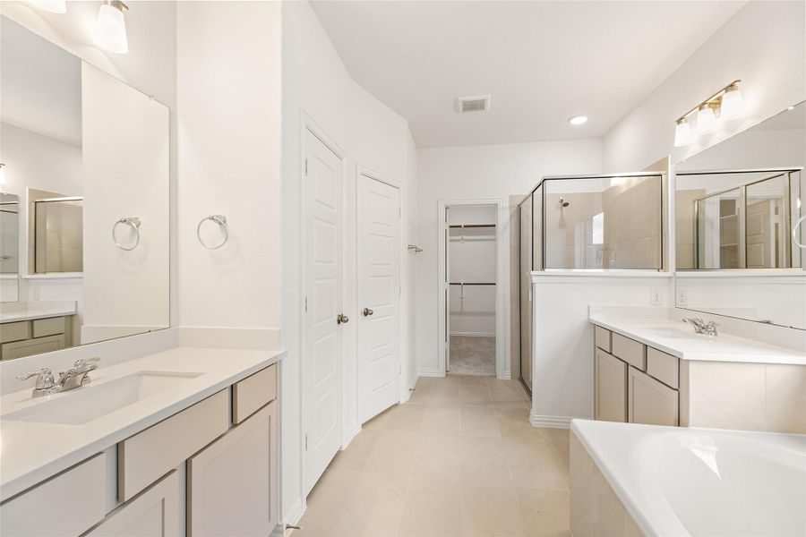 Furnished interior view inside a new home in Coastal Point, League City (Image 8).