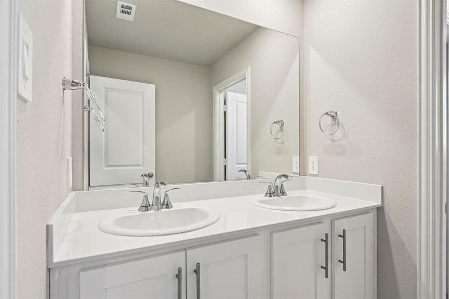 Photo is not of the actual home, but is an inspirational photo of builder’s model home and may depict options, furnishings, and/or decorator features that are not included. Photo is not of the actual home, but is an inspirational photo of builder’s model home and may depict options, furnishings, and/or decorator features that are not included.