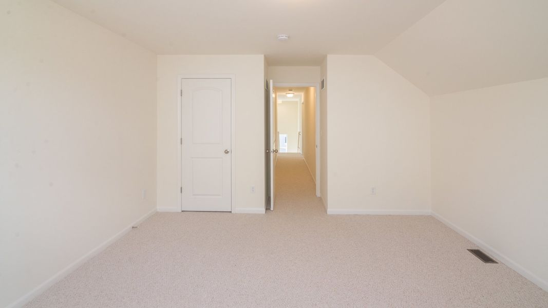 Representative unfurnished interior of a home built from the The Briarhaven III Side Entry by Norfolk Homes in Fosdick Glen of Saline, Saline (Image 66).