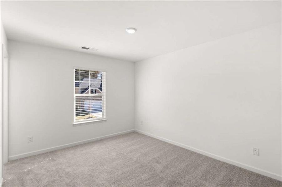 Spacious, unfurnished interior of a new home in Water Oak Estates, Lawrenceville (Image 18).