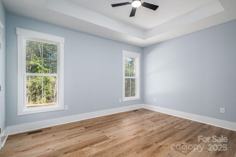 Spacious, unfurnished interior of a new home in , Maiden (Image 19).