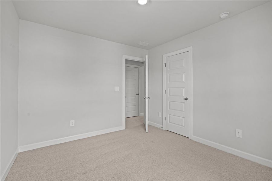 Spacious, unfurnished interior of a new home in Pleasant Brook, Piedmont (Image 21). Spacious, unfurnished interior of a new home in Pleasant Brook, Piedmont (Image 21).