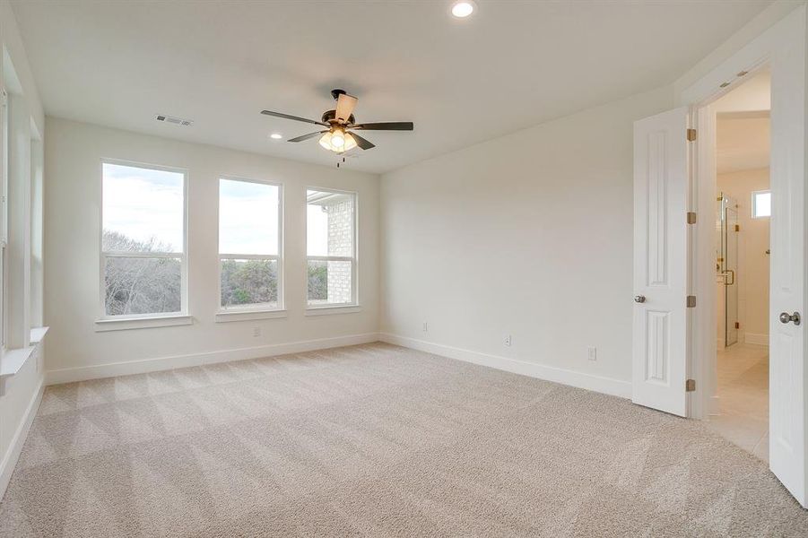 Spacious, unfurnished interior of a new home in , Midlothian (Image 25).