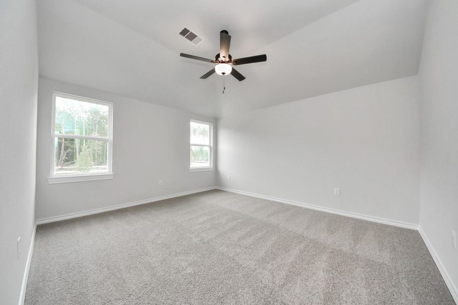Spacious, unfurnished interior of a new home in The Enclave at Spring Branch, Conroe (Image 32). Spacious, unfurnished interior of a new home in The Enclave at Spring Branch, Conroe (Image 32).