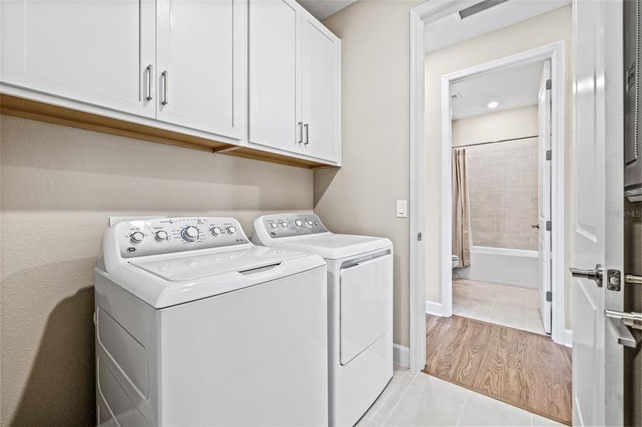 Furnished interior view inside a new home in Tiburon, Nokomis (Image 16).