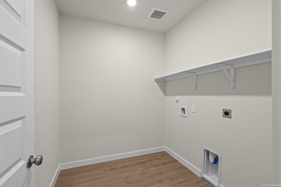 Spacious, unfurnished interior of a new home in Garden Grove, San Antonio (Image 24). Spacious, unfurnished interior of a new home in Garden Grove, San Antonio (Image 24).