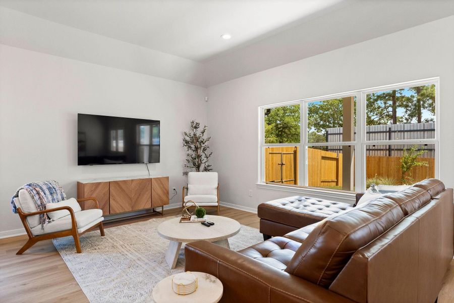 Furnished interior view inside a new home in Lexington Heights 50', Willis (Image 9).