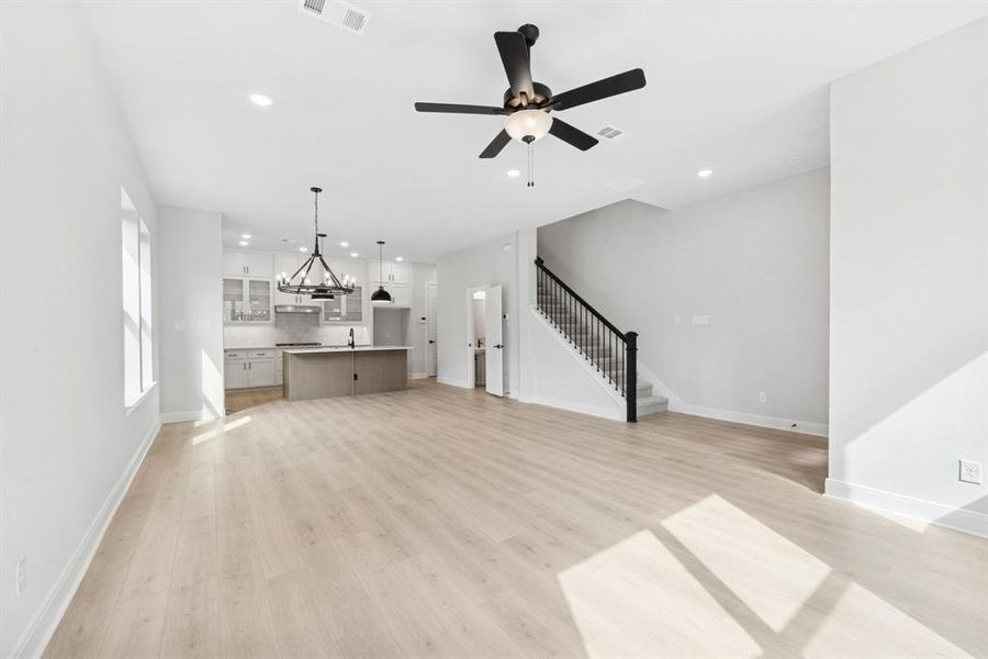 Spacious, unfurnished interior of a new home in Hillside at Las Colinas, Irving (Image 19). Spacious, unfurnished interior of a new home in Hillside at Las Colinas, Irving (Image 19).
