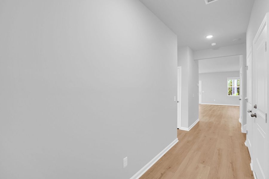 Spacious, unfurnished interior of a new home in Bradford Pointe, Summerville (Image 23).