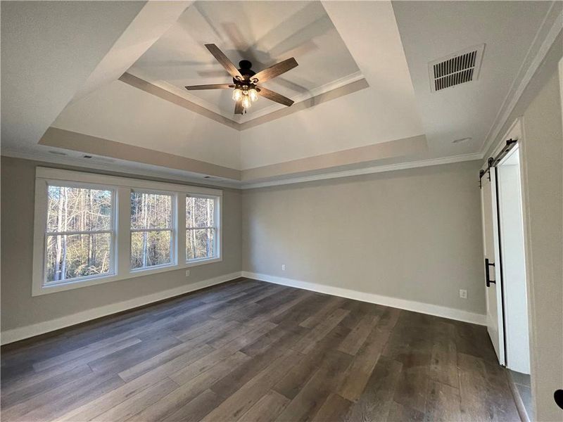 Spacious, unfurnished interior of a new home in , Monroe (Image 22).