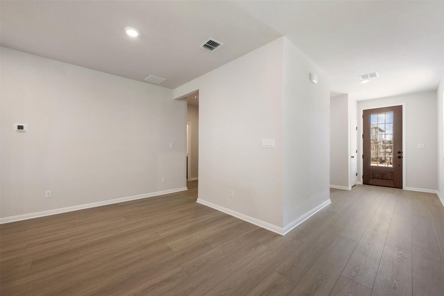 Representative images and renderings are for illustrative purposes. Actual structural options and design finishes of home may vary.