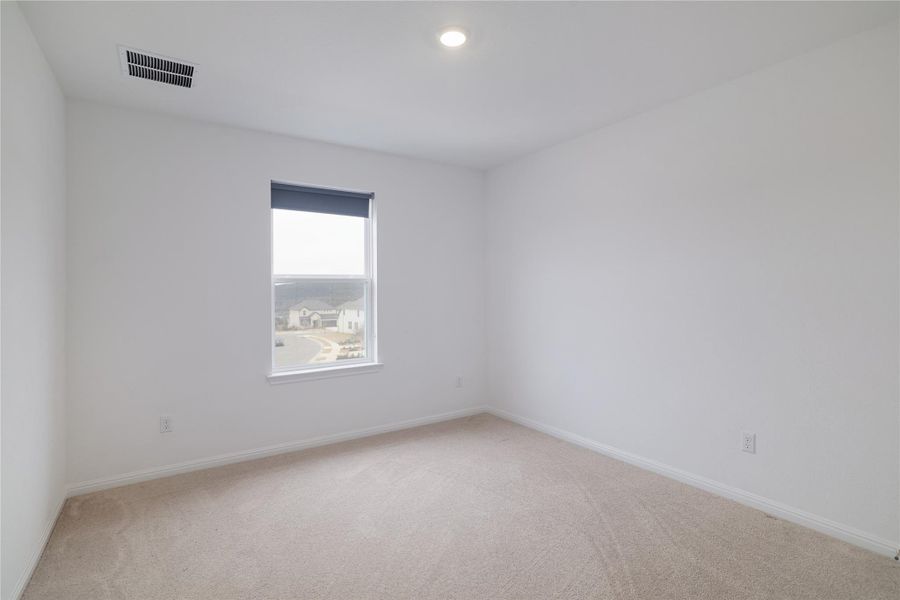 Spacious, unfurnished interior of a new home in , Leander (Image 25).