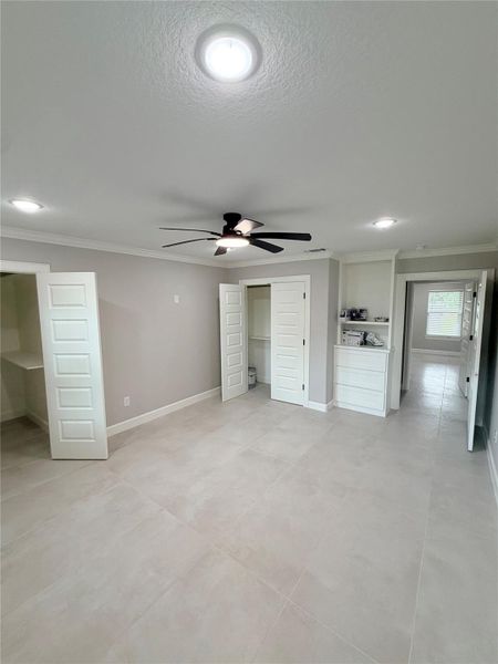 Spacious, unfurnished interior of a new home in , Brazoria (Image 12). Spacious, unfurnished interior of a new home in , Brazoria (Image 12).