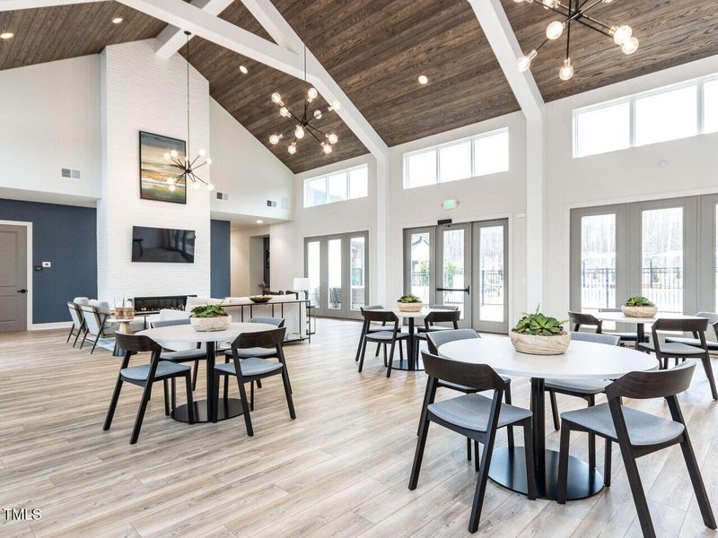 004-1280x960-community-clubhouse