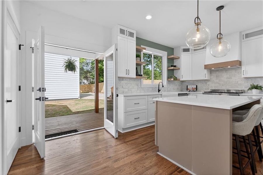 Furnished interior view inside a new home in , Atlanta (Image 34).