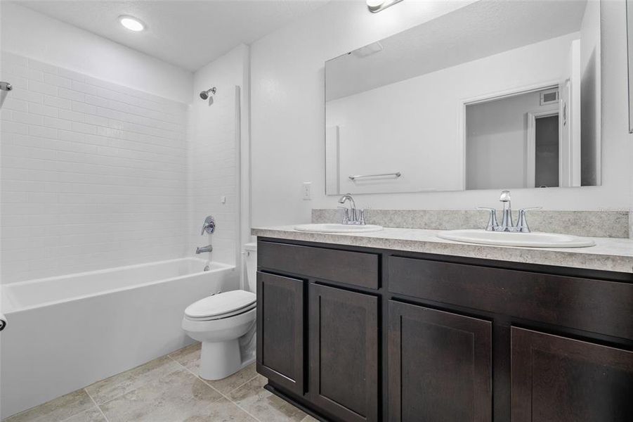 Furnished interior view inside a new home in Avalon Woods, Newberry (Image 13). Furnished interior view inside a new home in Avalon Woods, Newberry (Image 13).