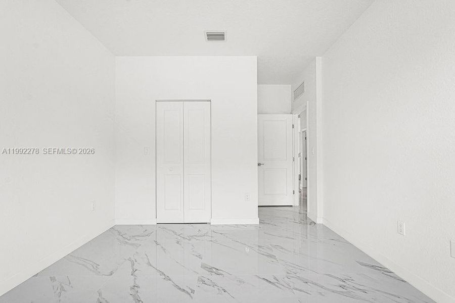 Spacious, unfurnished interior of a new home in , Miami (Image 89).