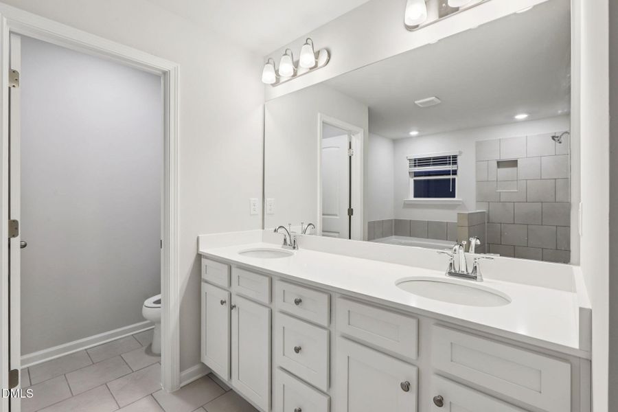 23-web-or-mls-262 Arnewood Cir-S1211-023