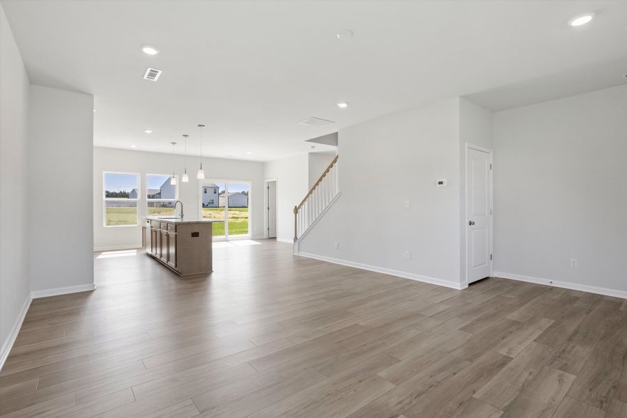 Spacious, unfurnished interior of a new home in Cambridge Reserve, Angier (Image 11).