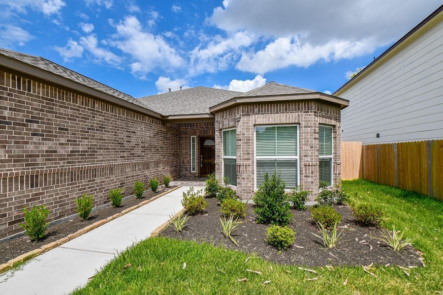 Front exterior of a new home in , Houston, TX, highlighting curb appeal (Image 21). Front exterior of a new home in , Houston, TX, highlighting curb appeal (Image 21).