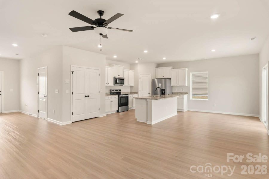 Spacious, unfurnished interior of a new home in Sycamore Court, Winston-Salem (Image 12).