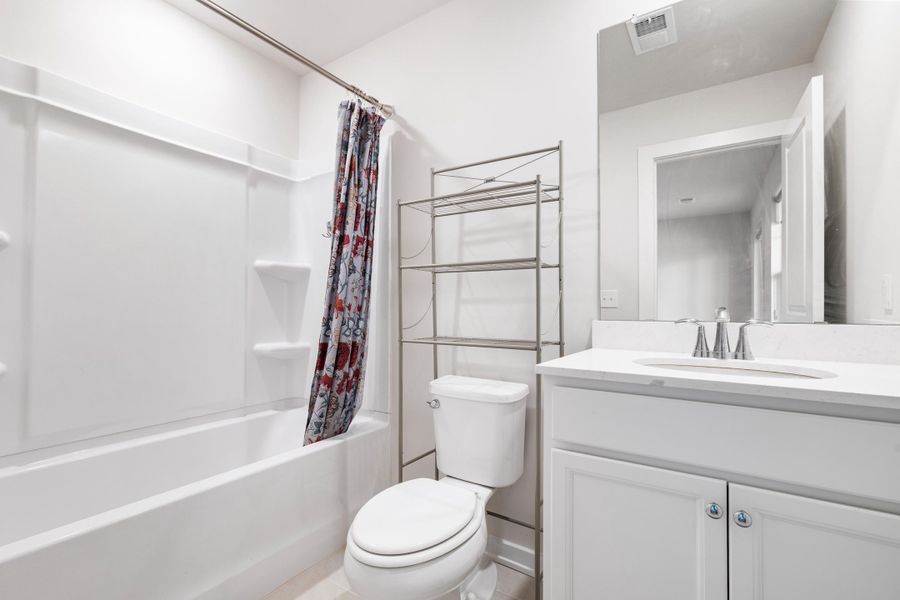 Furnished interior view inside a new home in , Hanahan (Image 31). Furnished interior view inside a new home in , Hanahan (Image 31).