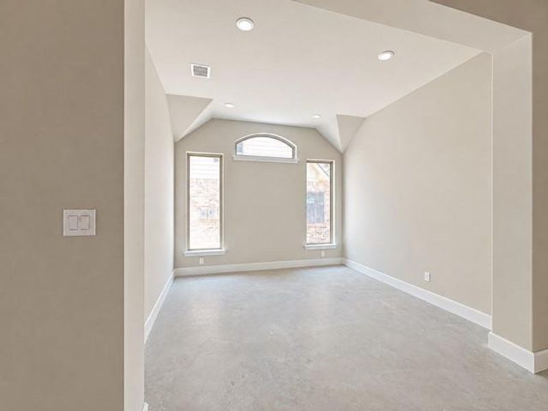 Spacious, unfurnished interior of a new home in The Meadows at Imperial Oaks, Spring (Image 14).