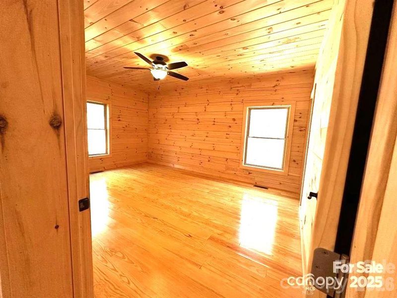 Spacious, unfurnished interior of a new home in , Rutherfordton (Image 16).