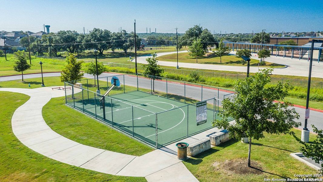 Community amenities in Redbird Ranch, San Antonio (Image 27).