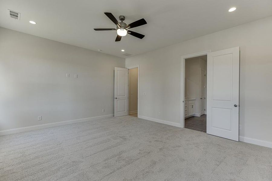 Spacious, unfurnished interior of a new home in , Buford (Image 20).