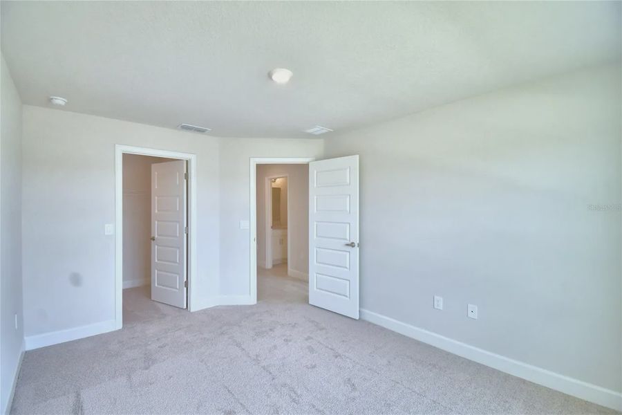 Spacious, unfurnished interior of a new home in Lake Juliana Estates, Auburndale (Image 45).