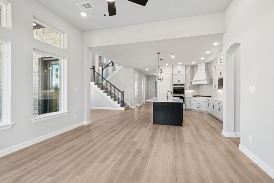 Spacious, unfurnished interior of a new home in Grand Central Park 55' Homesites, Conroe (Image 16). Spacious, unfurnished interior of a new home in Grand Central Park 55' Homesites, Conroe (Image 16).