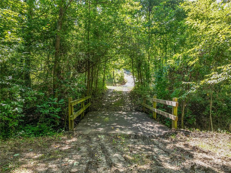 Natural landscape and outdoor views near  in Arden (Image 33).