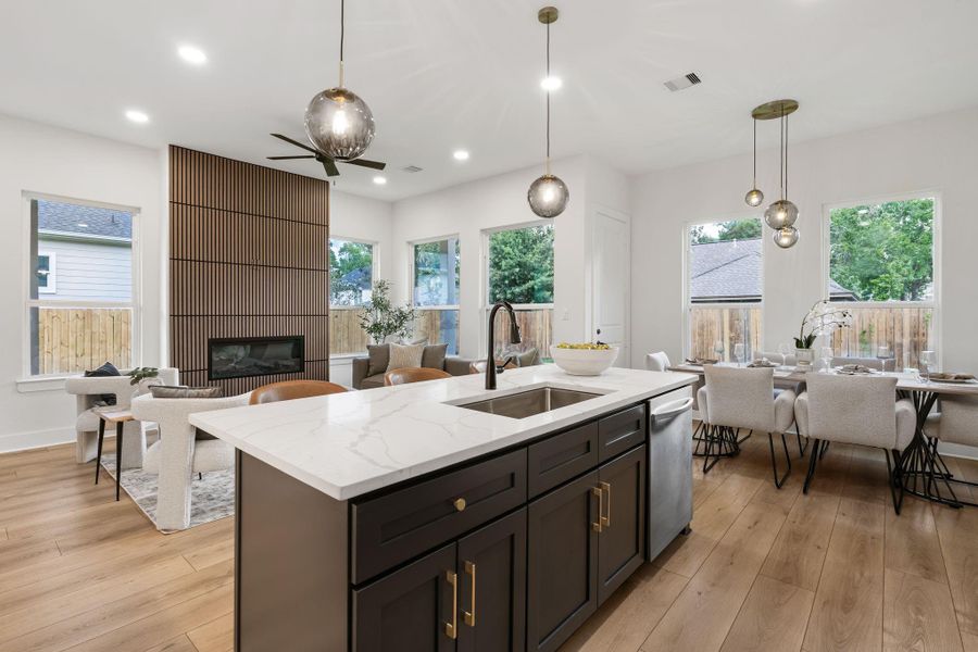 Furnished interior view inside a new home in , Tomball (Image 10).