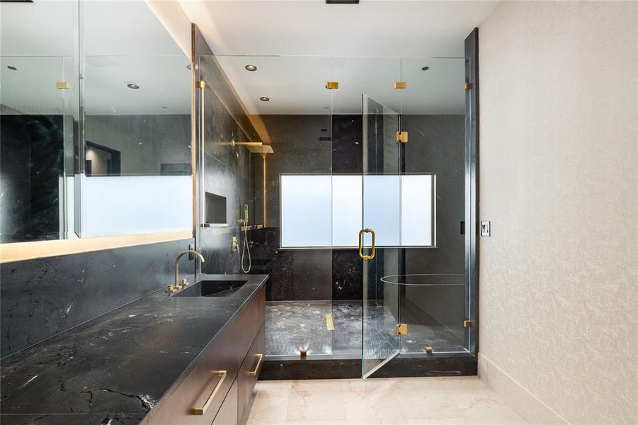 Image 28 of a home in .