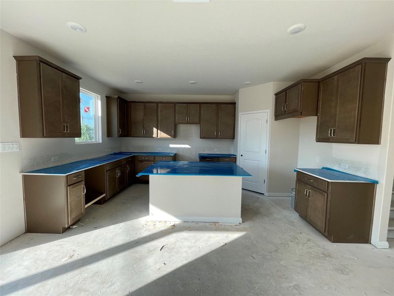 Spacious, unfurnished interior of a new home in Covered Bridge, Hutto (Image 29). Spacious, unfurnished interior of a new home in Covered Bridge, Hutto (Image 29).