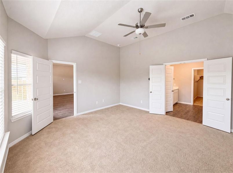 Spacious, unfurnished interior of a new home in Sagebrook, Denton (Image 16).