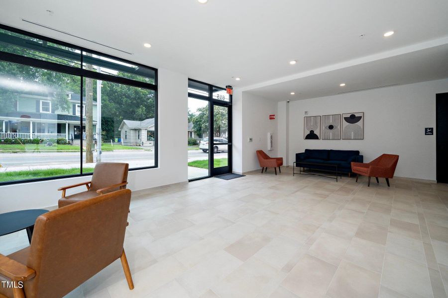 2-web-or-mls-615 W Peace St 306 (20 of 2