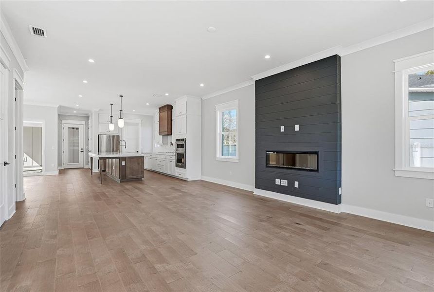 Spacious, unfurnished interior of a new home in , St. Petersburg (Image 51).