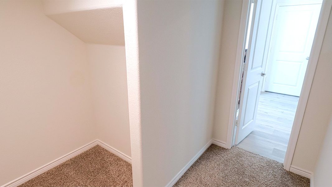 Spacious, unfurnished interior of a new home in Madera, Royse City (Image 10).