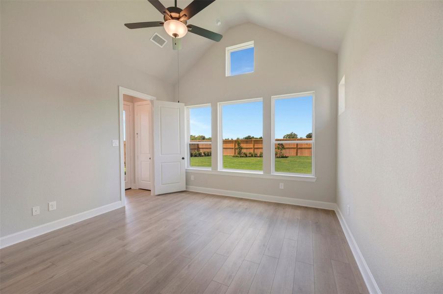 Spacious, unfurnished interior of a new home in Grange - Reserve Collection, Katy (Image 22).