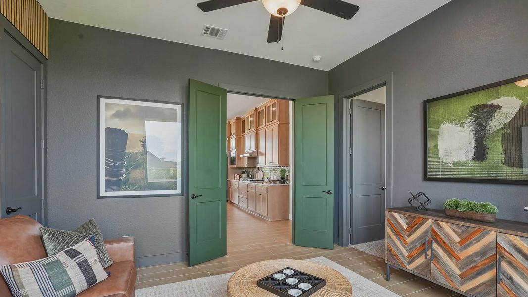 Representative furnished interior of a home built from the Sydney by Chesmar Homes in Westland Ranch, League City (Image 27).