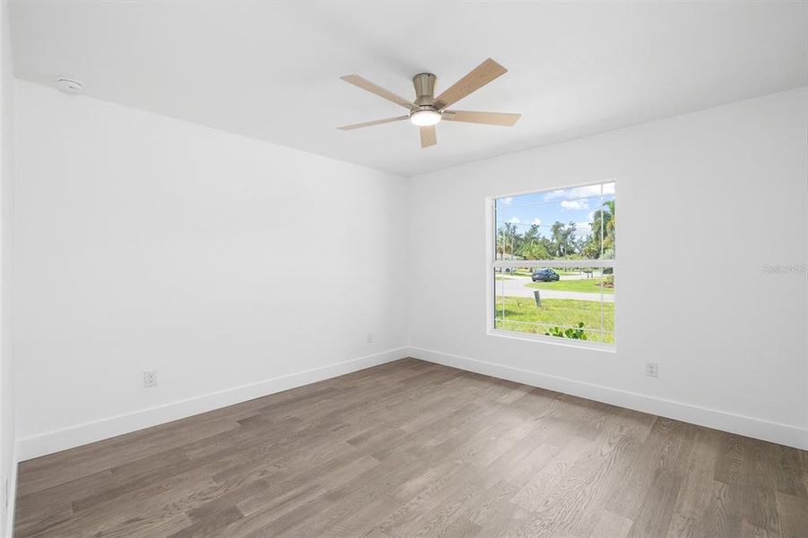 Spacious, unfurnished interior of a new home in , Rotonda West (Image 16).
