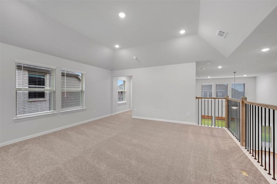 Spacious, unfurnished interior of a new home in Lilyana, Celina (Image 34).